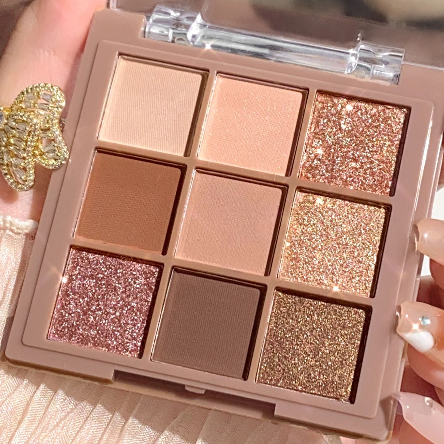 Luxurious 9-18 color eyeshadow - Beauty Huda Makeup 评论和价格